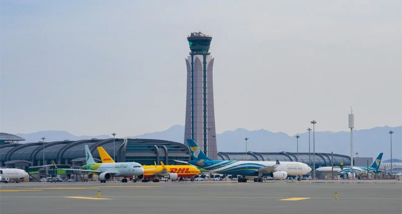 3.8 مليون مسافر عبر مطارات سلطنة عمان بنهاية مارس الماضي