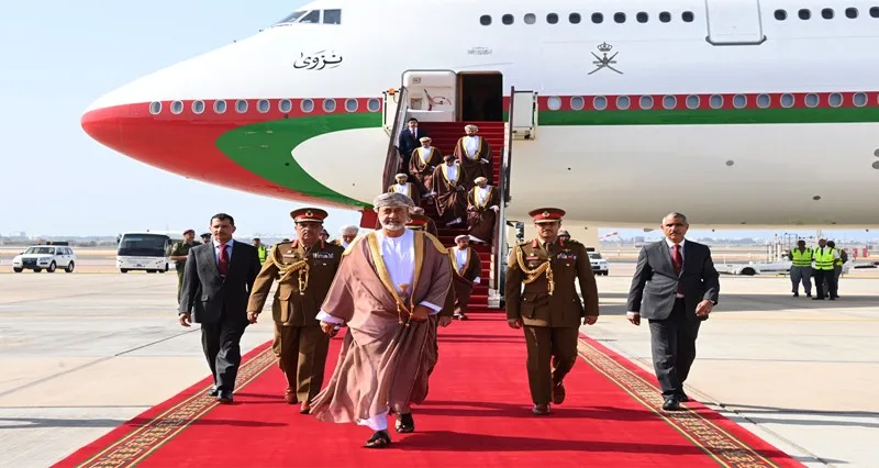 جلالة السلطان يعود إلى البلاد مختتما زيارة دولة للكويت
