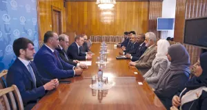 سلطنة عمان وروسيا تبحثان العلاقات الثنائية وسبل تعزيزها