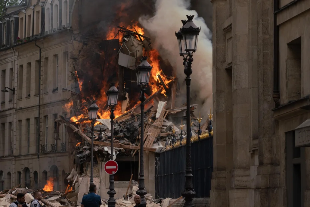 هلع يعم العاصمة الفرنسية باريس بعد الانفجار