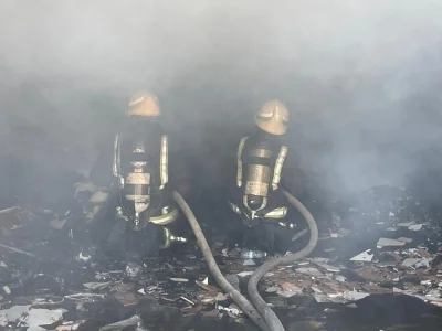 الدفاع المدني يخمد حريق بمطعم في خميس مشيط