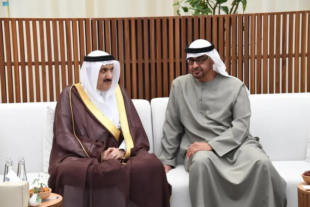 استقبال الشيخ محمد بن زايد للأمير منصور بن متعب، وأمير المنطقة الشرقية الأمير سعود بن نايف