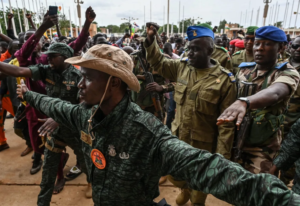 الباب مفتوح للبحث في مسار الدبلوماسية لحل الأزمة بالنيجر