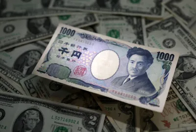 استقرار الدولار الأمريكي وهبوط الين الياباني