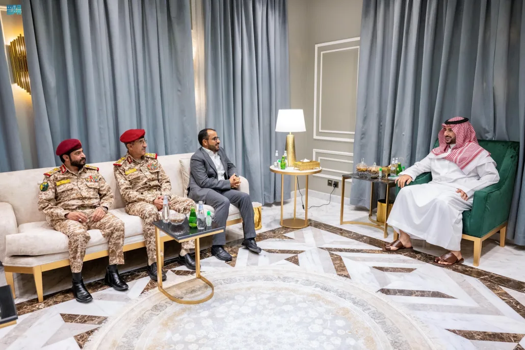 وزير الدفاع أكد على وقوف المملكة مع اليمن وشعبه