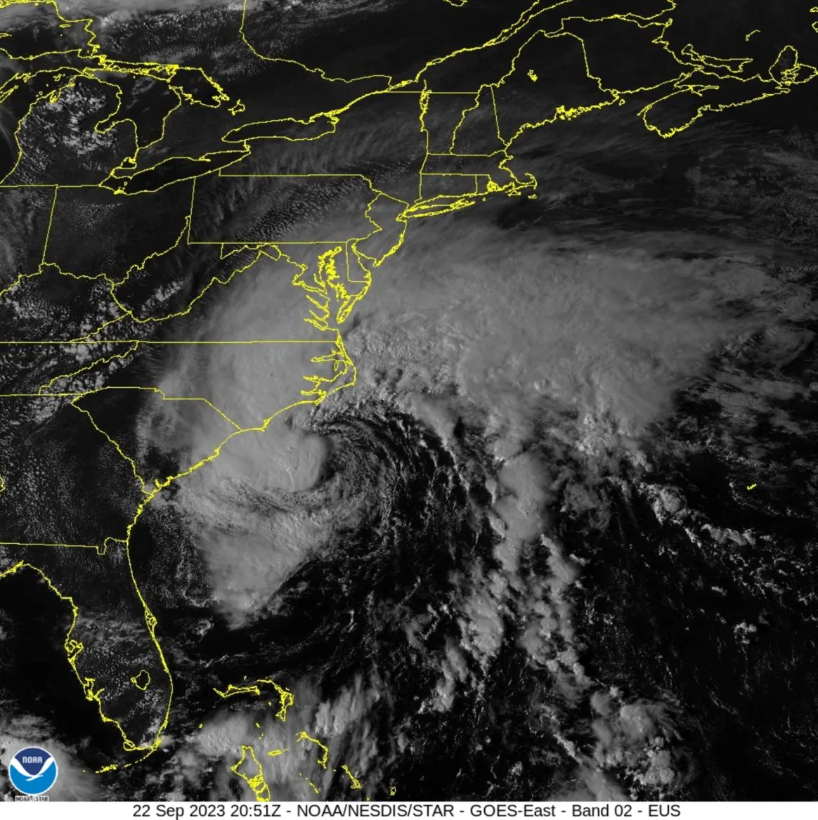 تقترب العاصفة الاستوائية أوفيليا من عدة ولايات أمريكية