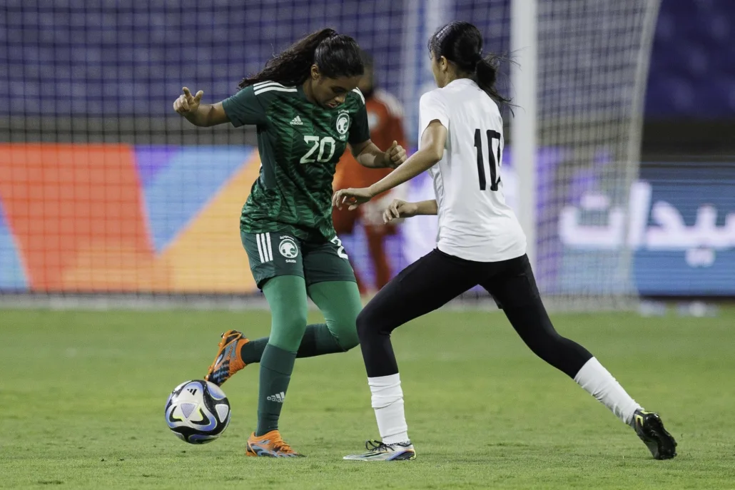 جانب من مباراة السعودية أمام باكستان في البطولة الدولية الودية للسيدات 