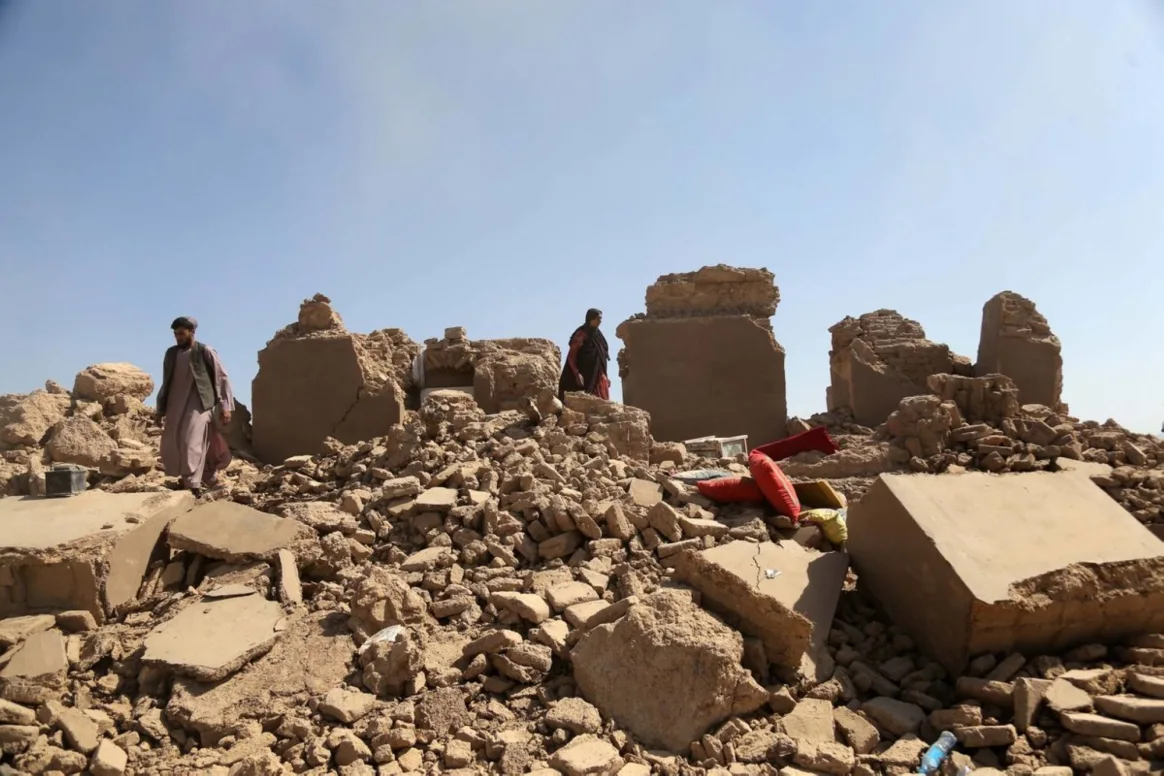 شهدت أفغانستان زلزالا قبل أسبوع راح ضحيته أكثر من ألفي شخص