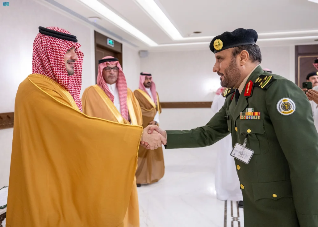  الأمير عبدالعزيز بن سعود يلتقي قادة القطاعات الأمنية ومتقاعدي القطاعات التابعة لها