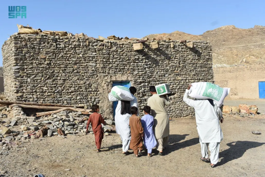 مركز الملك سلمان للإغاثة يوزع 903 سلال غذائية في منطقة واشك بإقليم بلوشستان في جمهورية باكستان الإسلامية