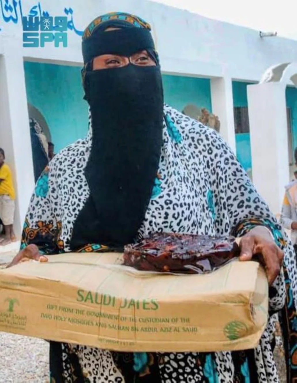 مساعدات إنسانية سعودية بعدة بلدان
