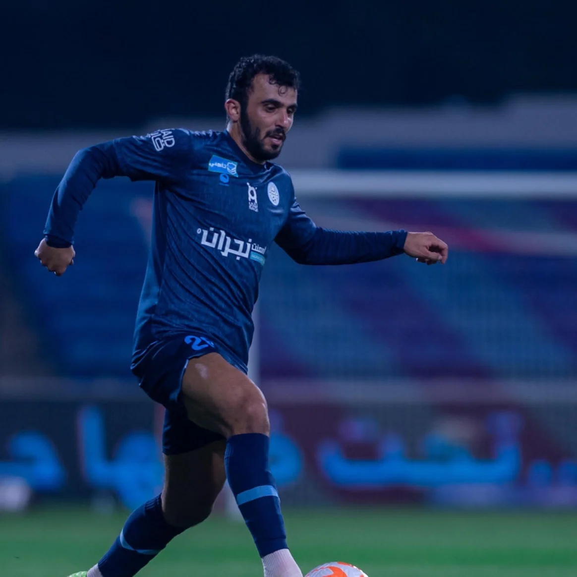 حمد آل منصور لاعب الأخدود