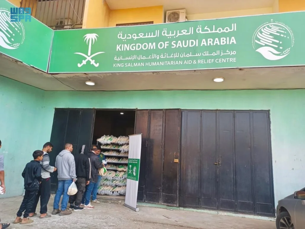 مركز الملك سلمان للإغاثة يوزع 150.000 ربطة خبز ضمن مشروع مخبز الأمل الخيري في شمال لبنان
