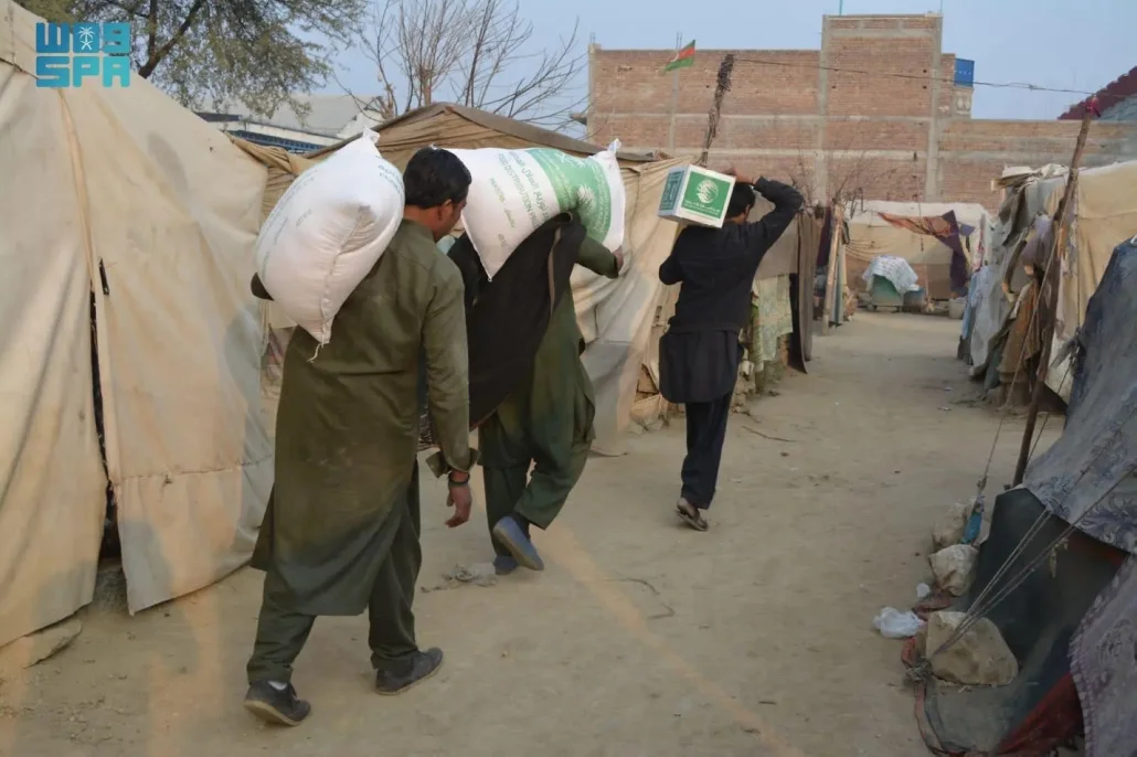 توزيع سلالا غذائية في إقليمي خيبر بختون خوا وبلوشستان بباكستان
