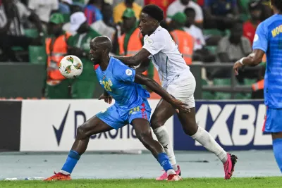 الكونغو الديمقراطية تهزم غينيا بثلاثية وتتأهل لنصف نهائي كأس أمم أفريقيا