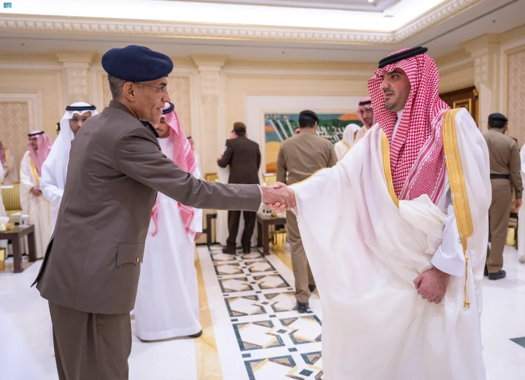 ثمن الأمير عبدالعزيز بن سعود الجهود الكبيرة التي بذلها رجال الأمن خلال العمرة