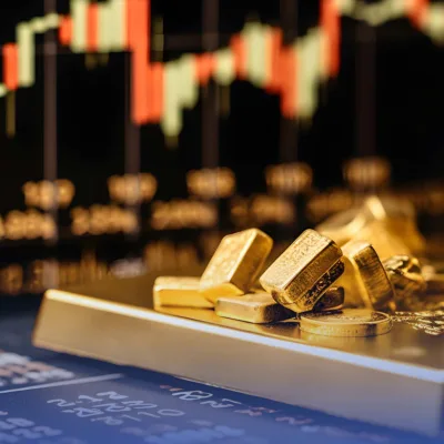 تراجع الذهب في المعاملات الفورية نحو 1.0%