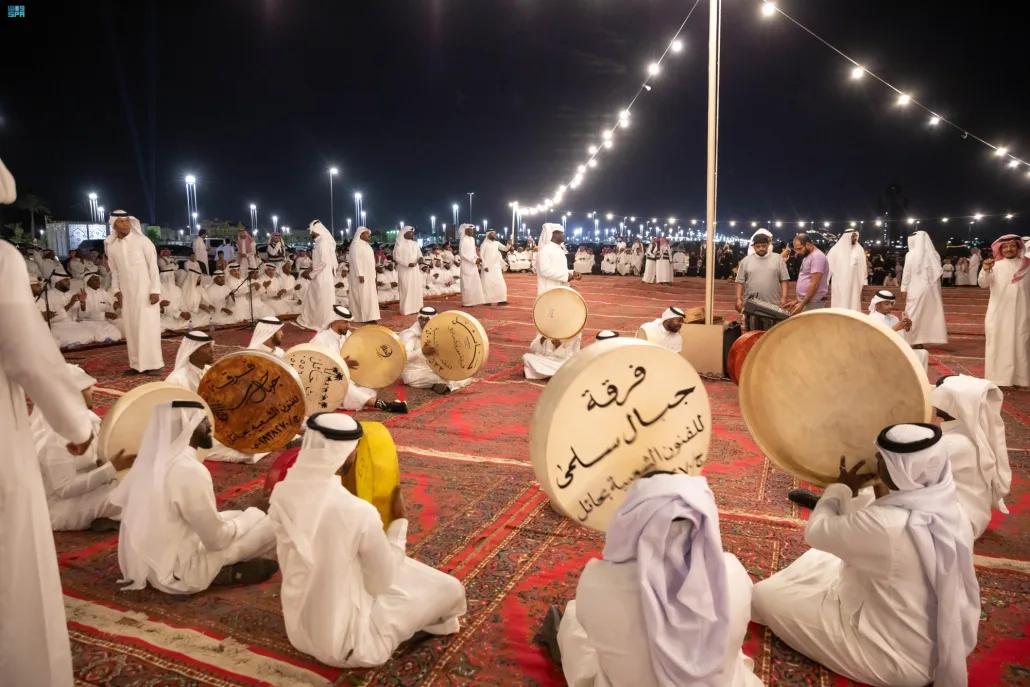فعاليات عيد الأضحى تجذب آلاف الزوار والسياح