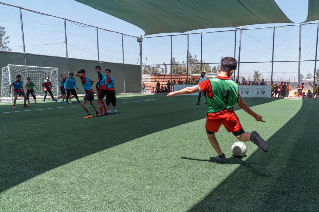 اتحاد الكرة السعودي يختتم البرنامج الرياضي في مخيم الزعتري