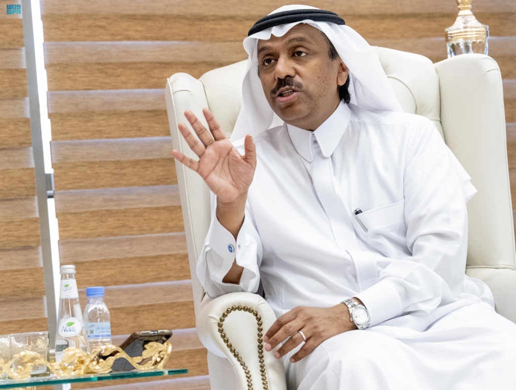نائب وزير الحج يتحدث عن التأشيرات الإلكترونية