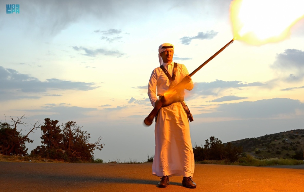 جانب من فعاليات قرية بن عضوان السياحية