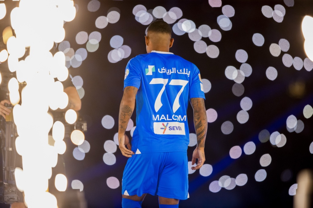 "حفل أسطوري".. الزعيم يقدم نيمار لـ"الجماهير" No Image