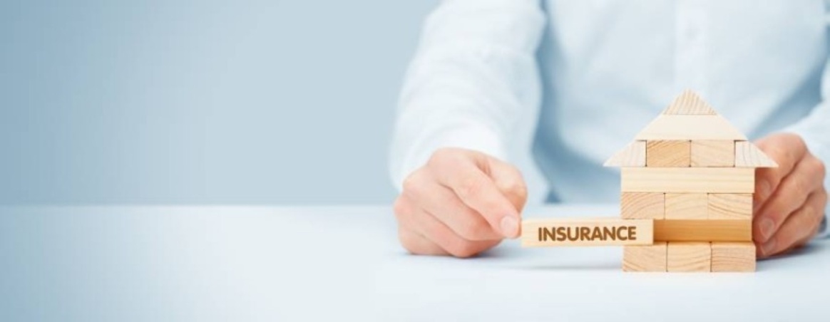 تضع الهيئة متطلبات التراخيص لممارسة أعمال التأمين وتسلم طلباتها