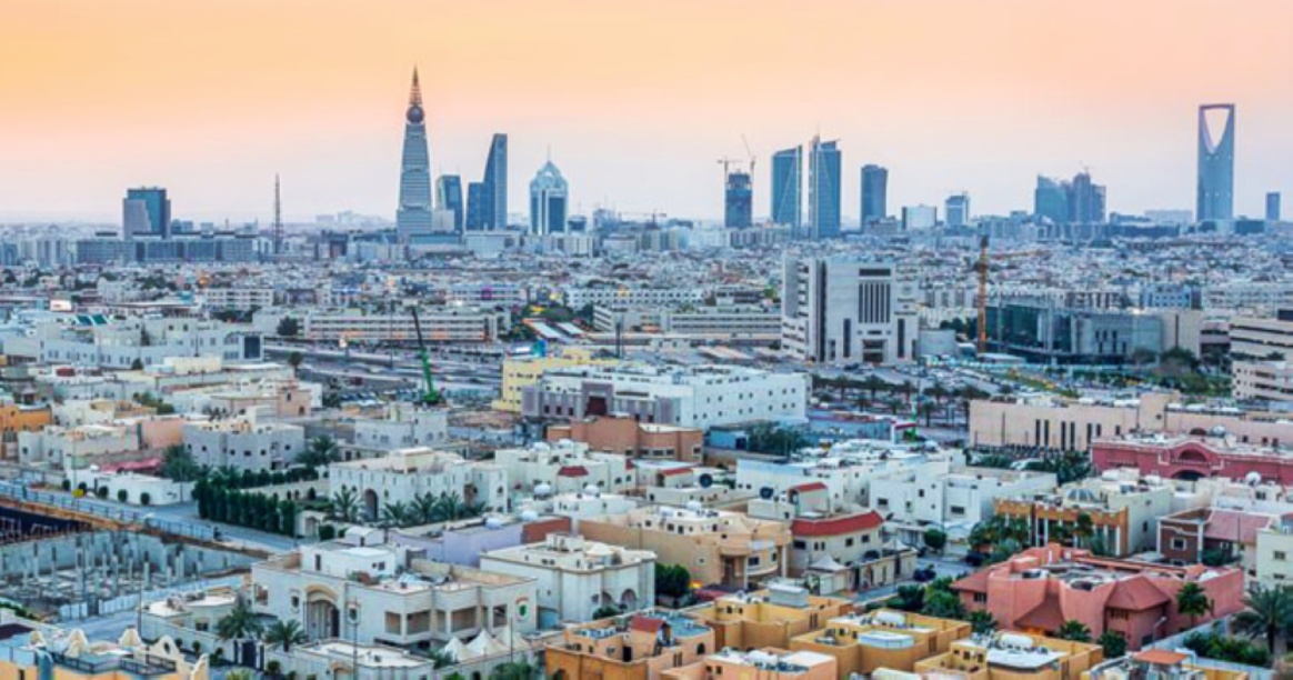 دراسة طلب إقامة المزاد العقاري خلال مدة لا تتجاوز 5 أيام عمل