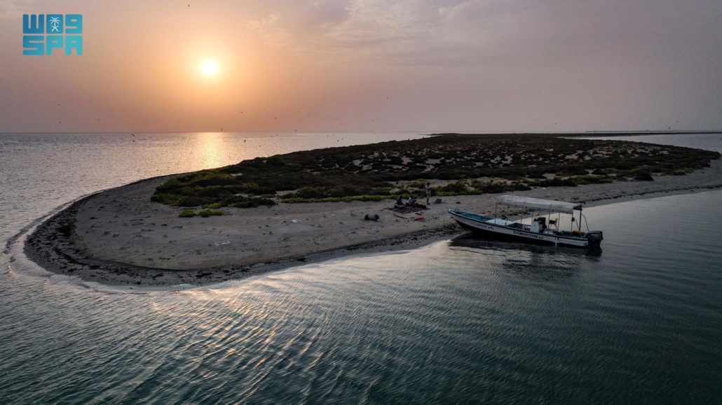 "أم العود" تعد واحدة من أجمل الجزر في البحر الأحمر
