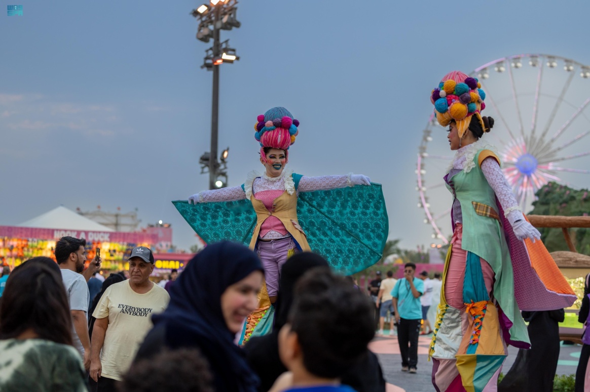 المنطقة تحتوي على العديد من الألعاب والفعاليات المتنوعة