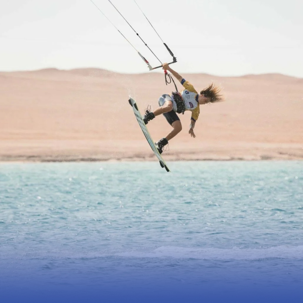 من فعاليات النسخة الثانية من دورة الألعاب الشاطئية بنيوم