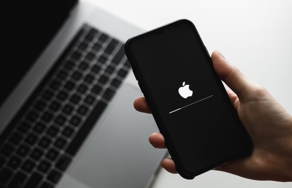 ميزات خفية في آيفون يكشفها موظف سابق في شركة أبل