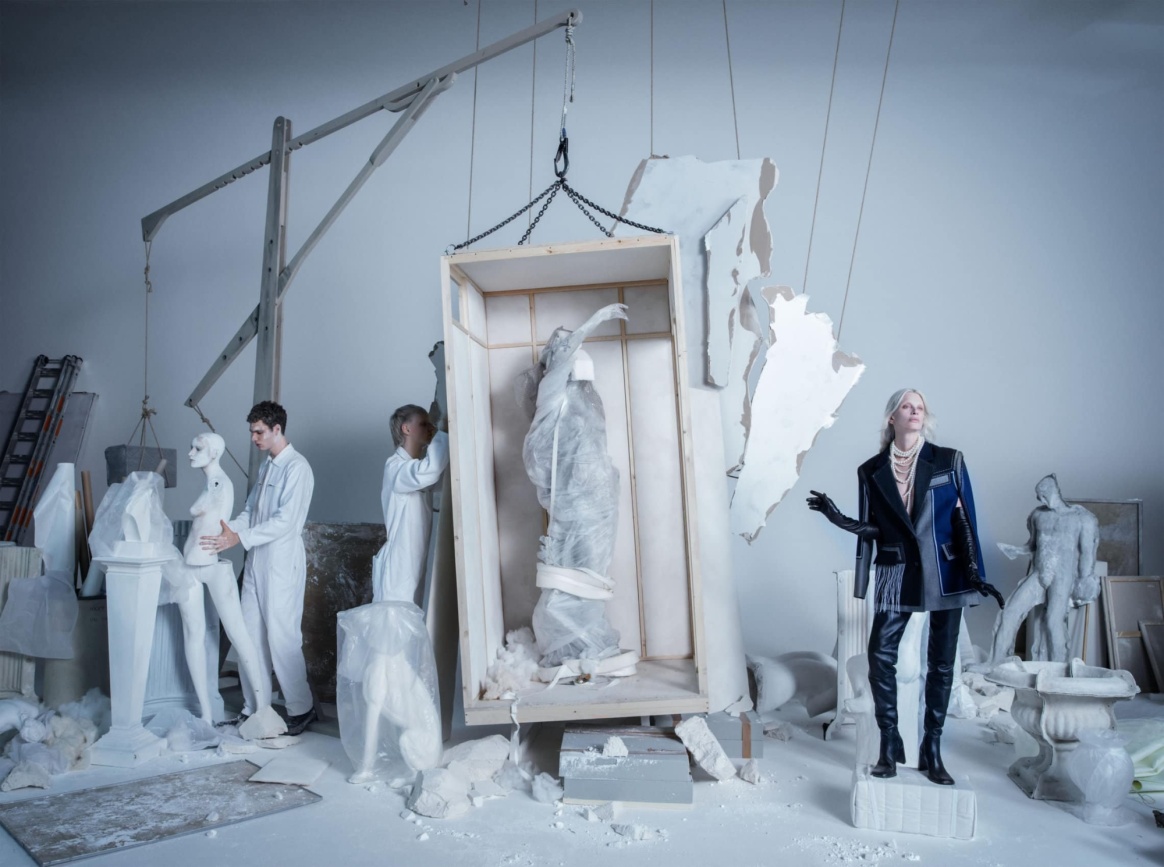 تصميمات زارا المستوحاة من مأساة إنسانية تثير استياءً واسعاً