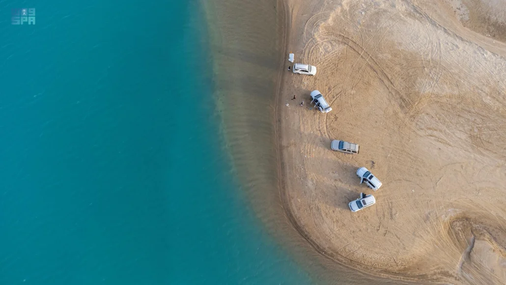 شاطئ "المسدود" يمثل جواهر طبيعية في المملكة