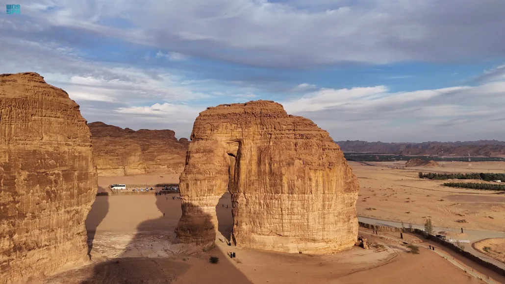 يجمع "جبل الفيل" بين جمال الطبيعة والتاريخ العريق