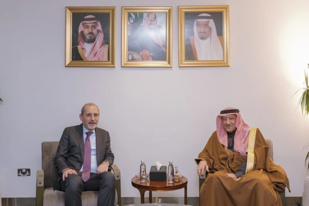 توافد المشاركين باجتماع سوريا إلى الرياض