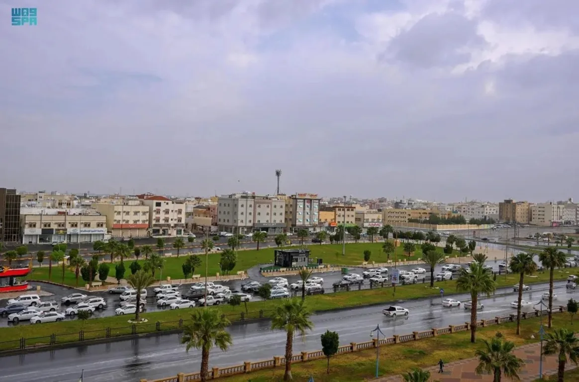 Impact of wind on parts of Mecca and Medina