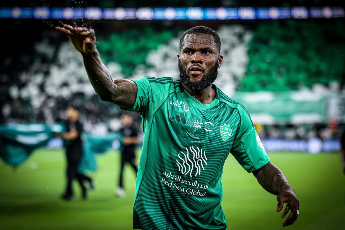 فرانك كيسيه لاعب الأهلي