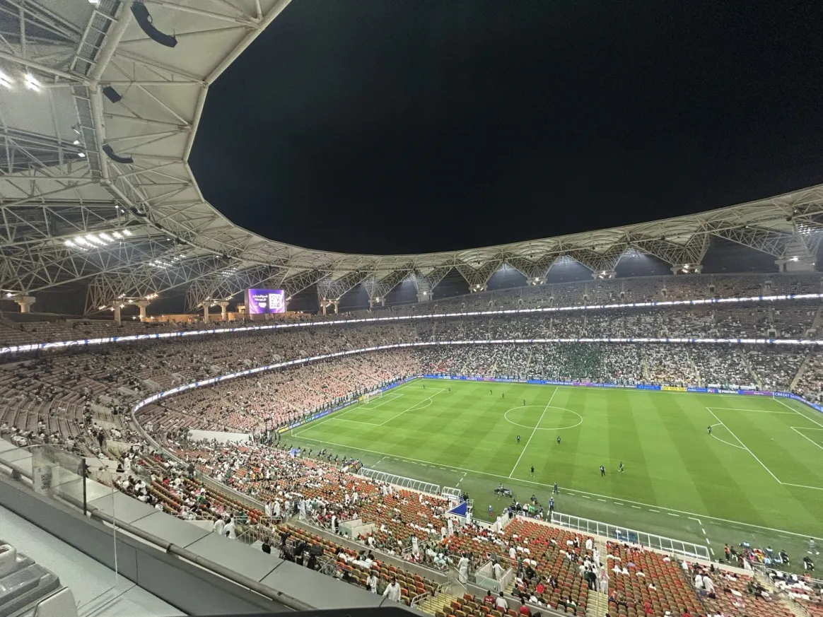 جماهير الأخضر في ملعب الإنماء