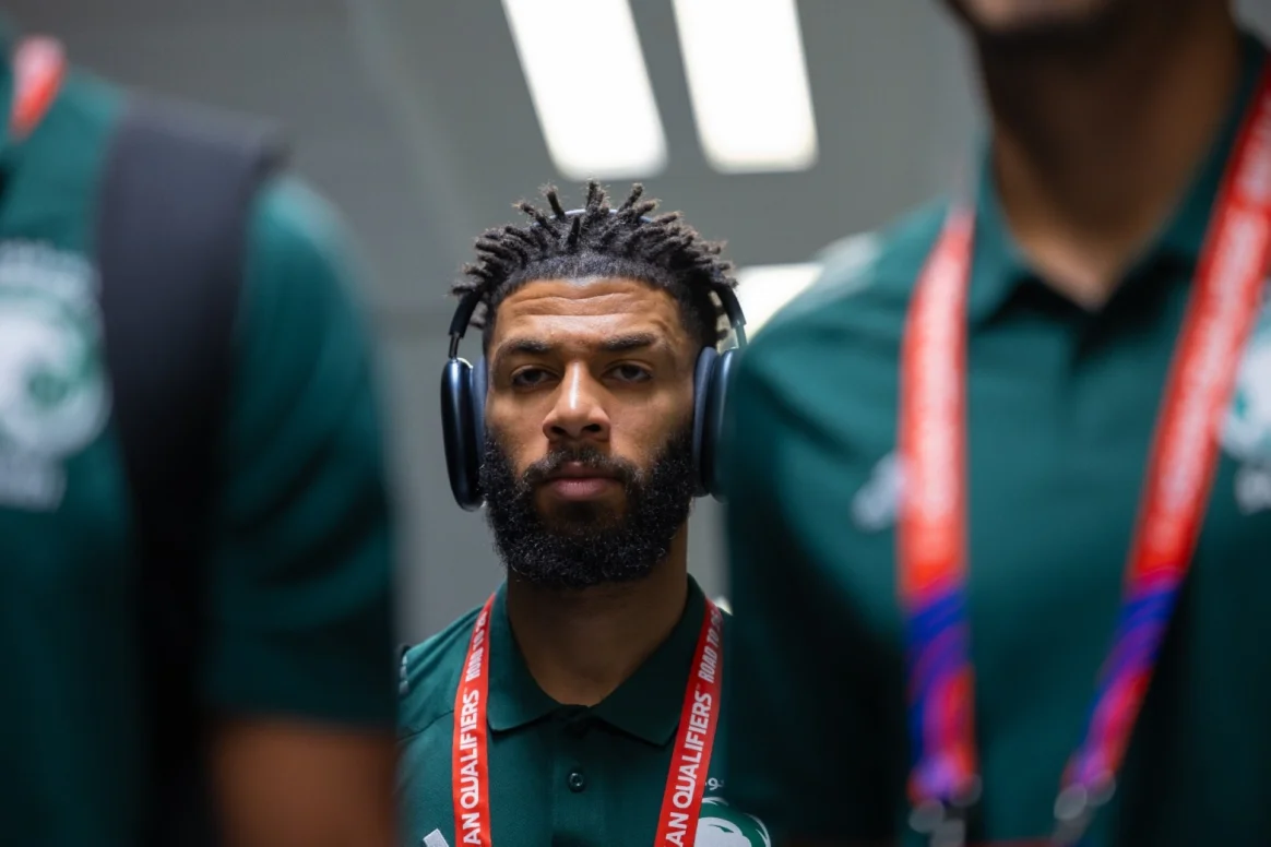عبدالرحمن العبود خارج معسكر المنتخب السعودي