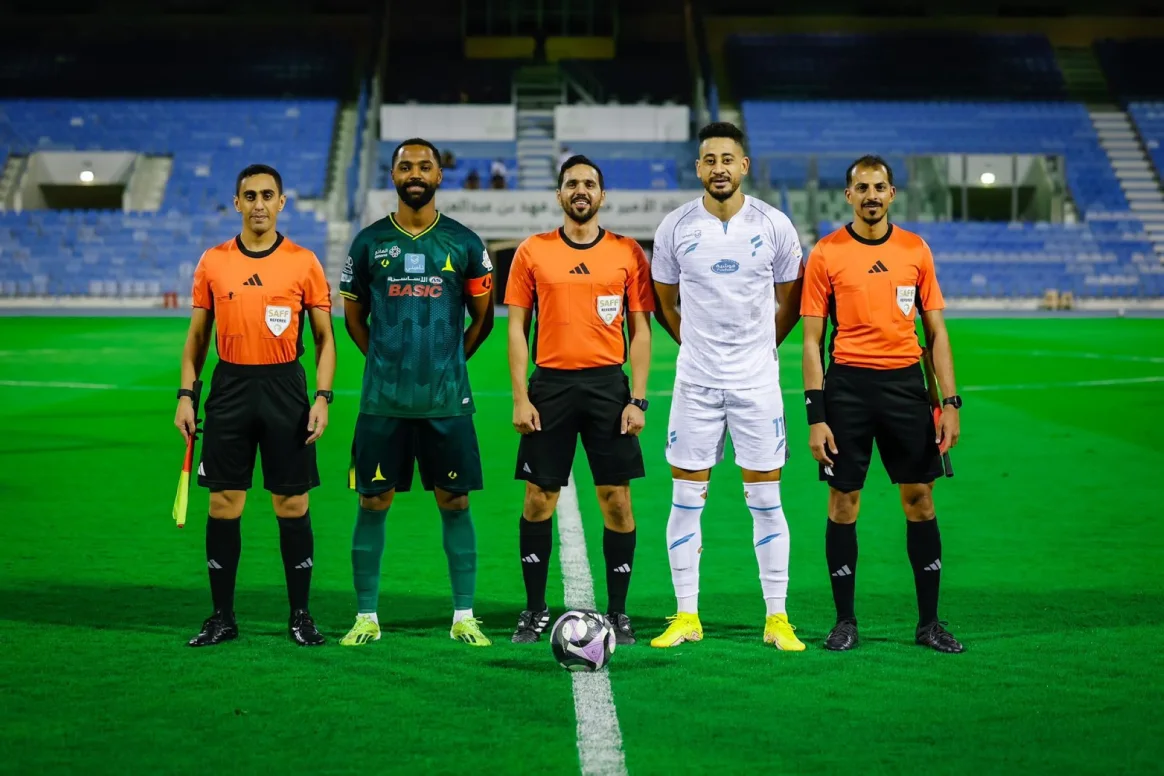 مباراة الفتح والخليج