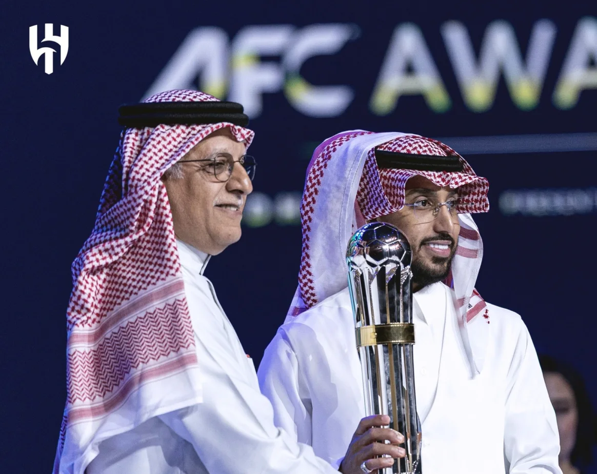 سالم الدوسري يحصد جائزة أفضل لاعب في آسيا