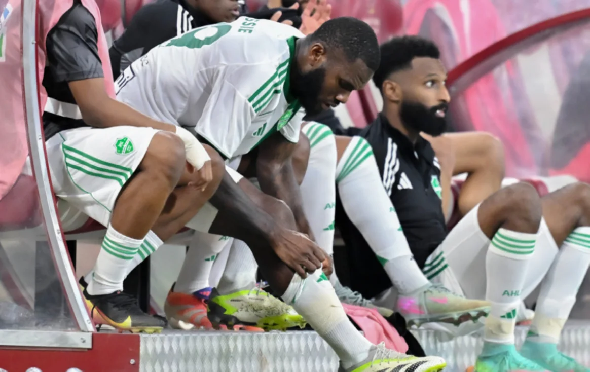 الإيفواري فرانك كيسيه، نجم وسط الأهلي