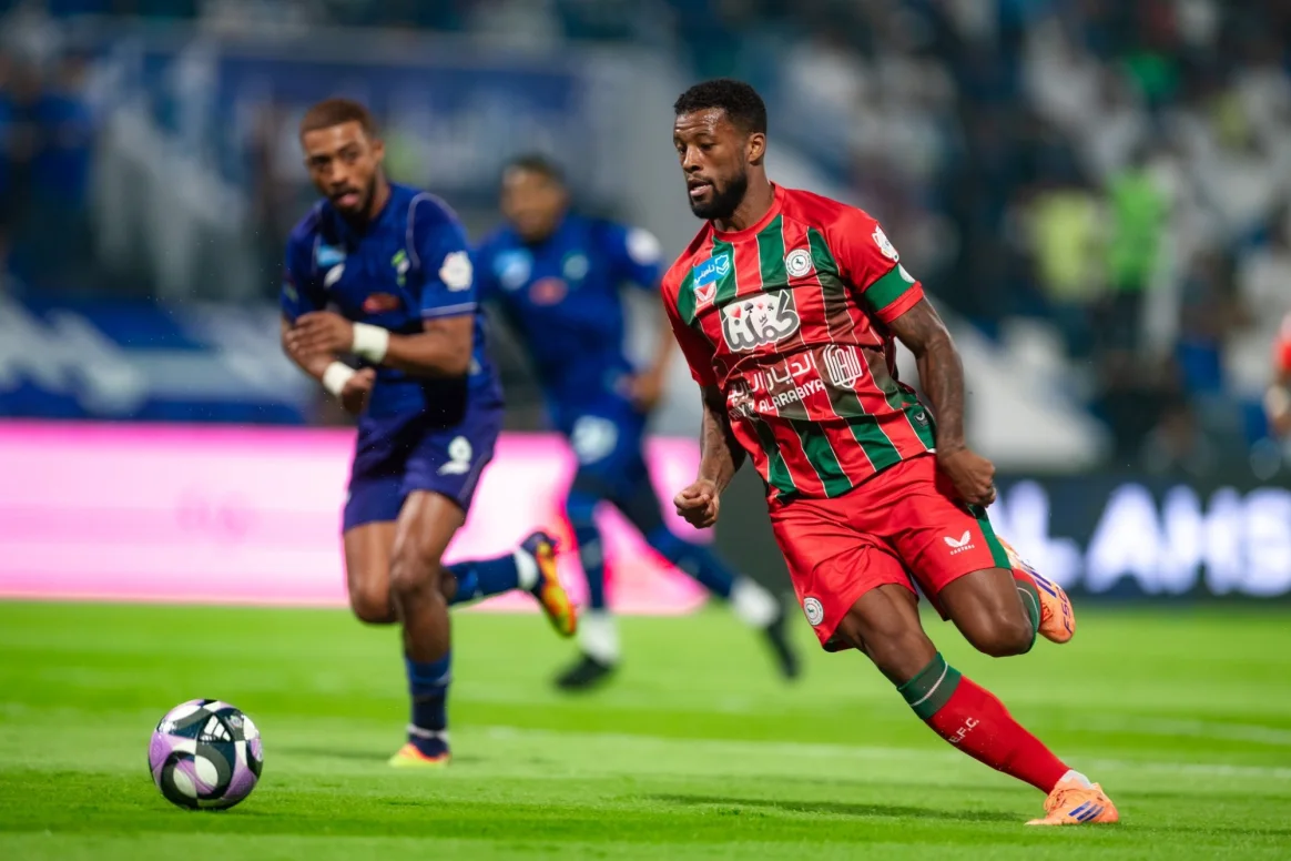 من مباراة الفتح والاتفاق في دوري روشن السعودي