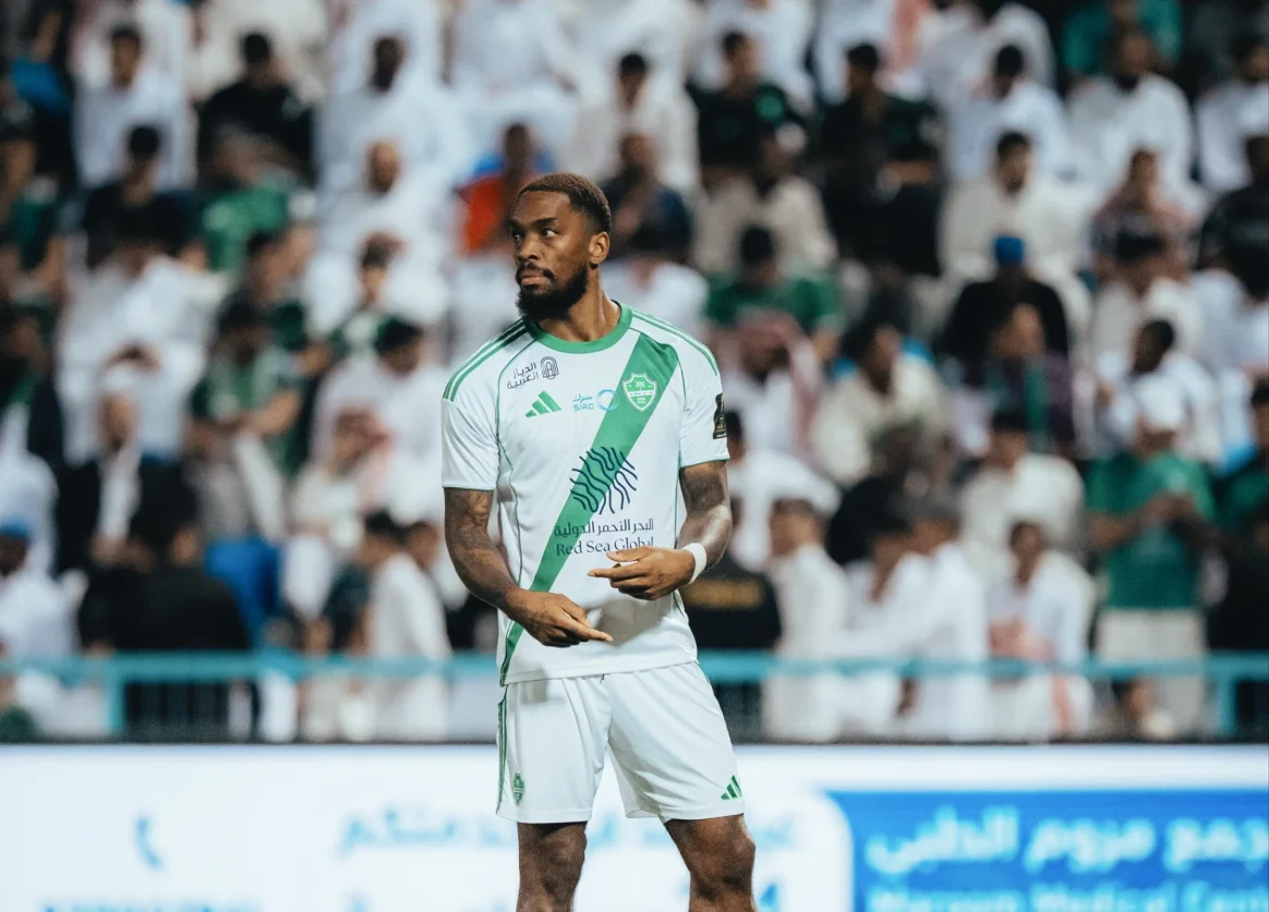 إيفان توني بمباراة الأهلي والباطن