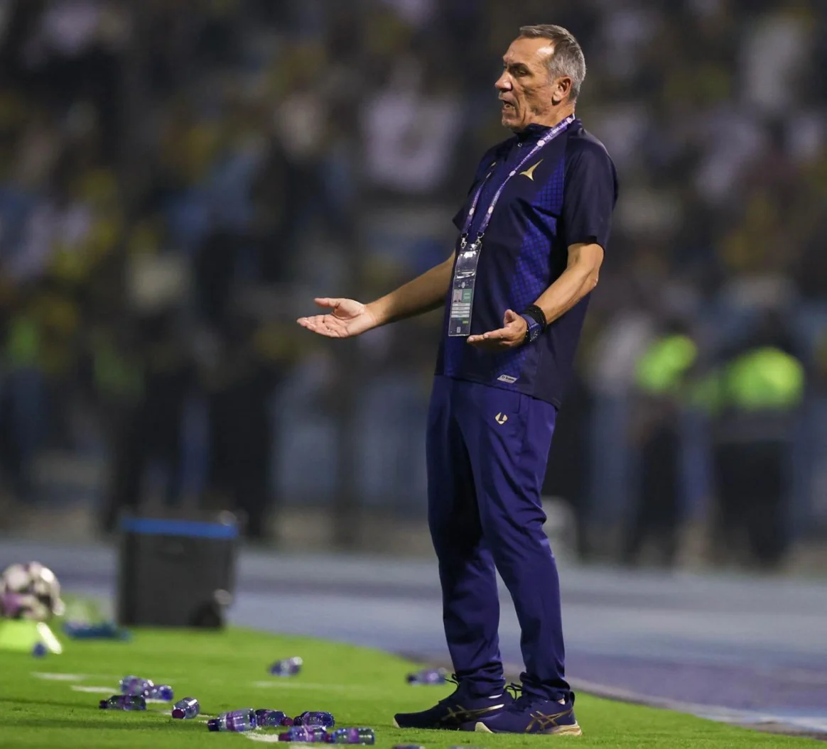 مدرب الخليج اليوناني جورجيوس دونيس