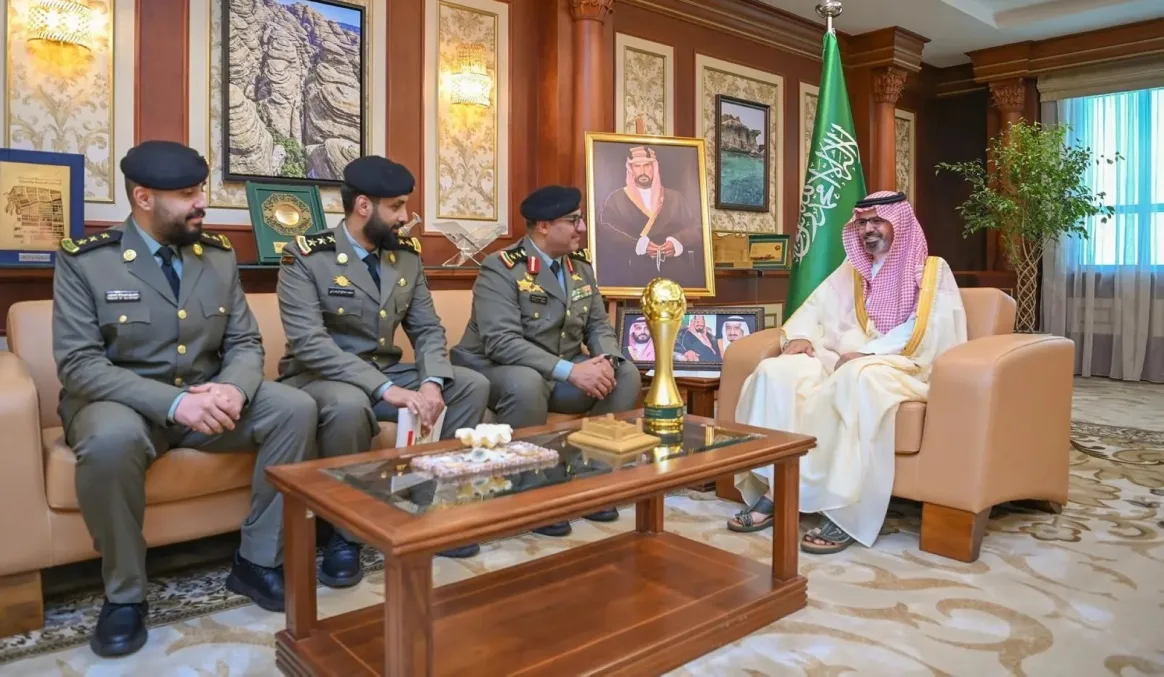 نائب أمير جازان يستقبل منتخب الأفواج الأمنية لكرة القدم