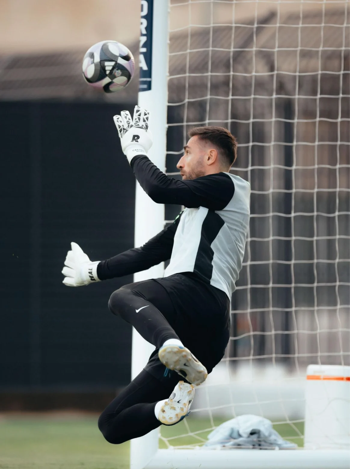 جانب من تدريبات نادي القادسية