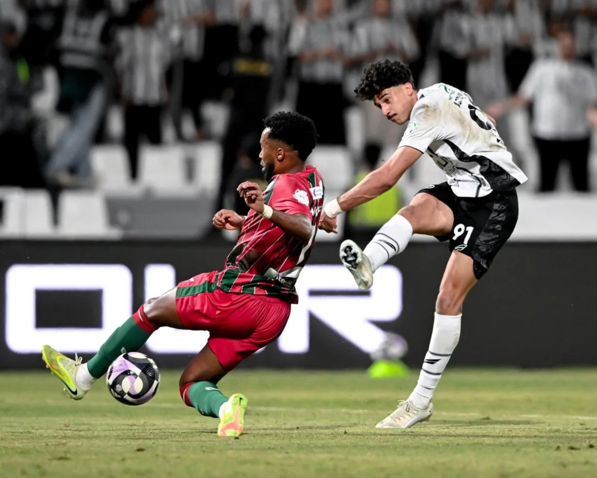 جانب من لقاء الاتفاق والشباب