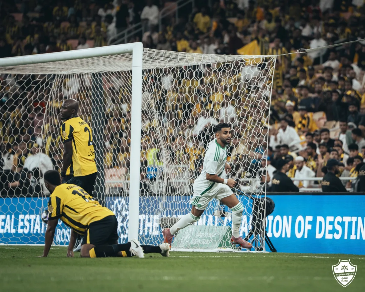 مباراة الاتحاد والأهلي في الجولة الثامنة من دوري روشن السعودي للمحترفين